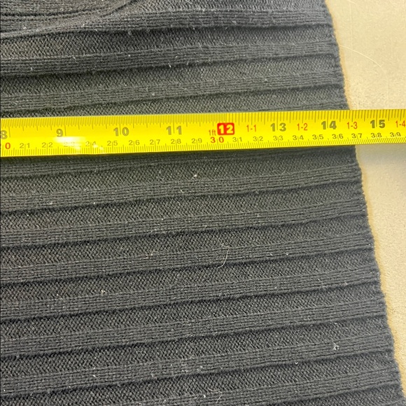 Sarah Pacini Black Knit Scarf - Picture 3 of 4